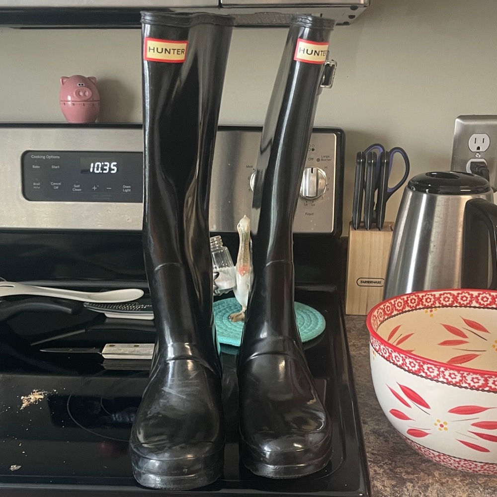 Hunter Glossy Black Rain Boots